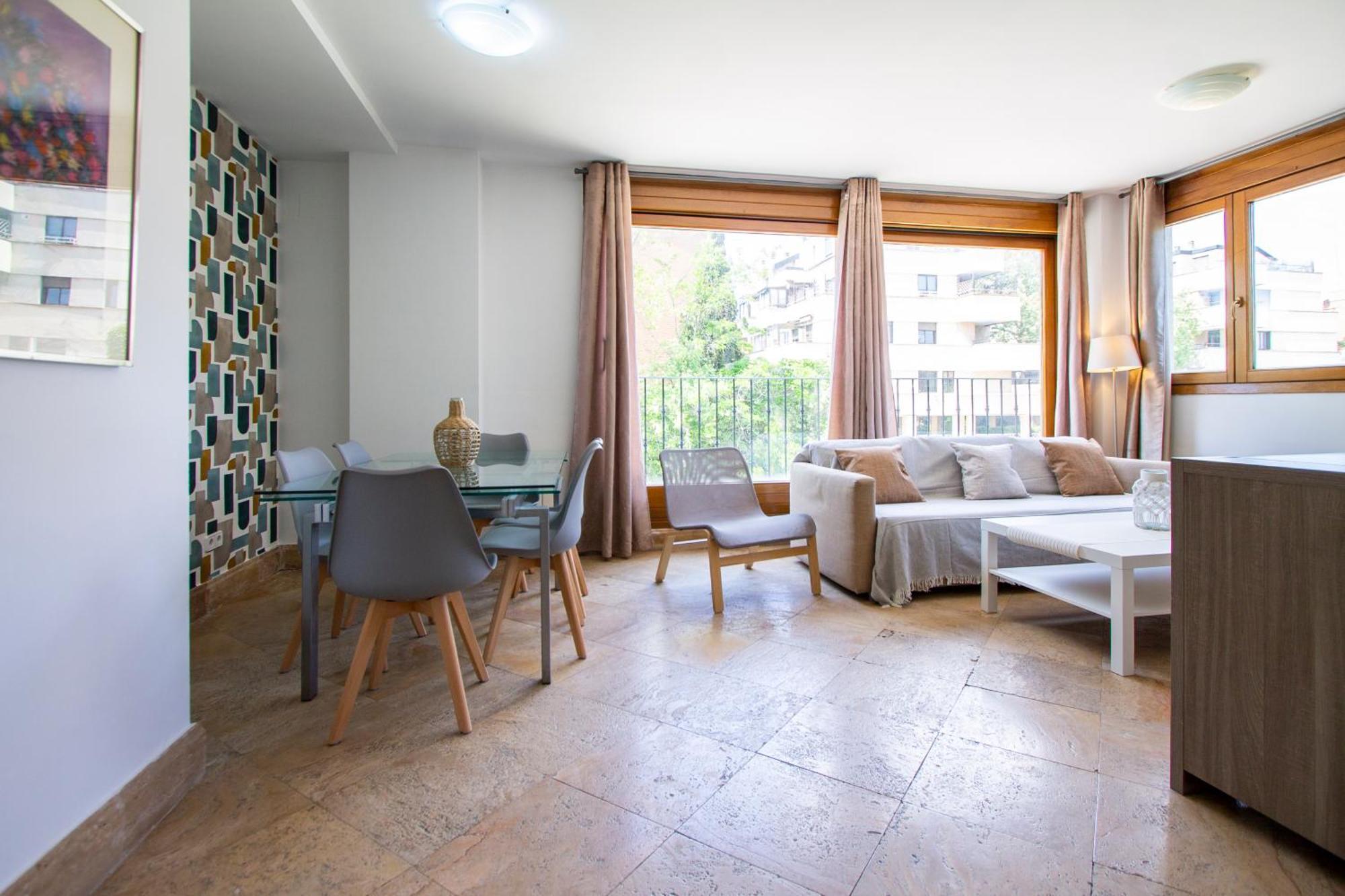 Three-Bedroom Apartment,1580240000:JPEG